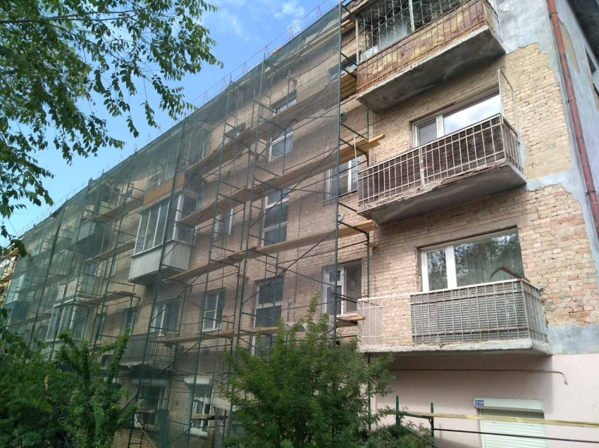 8 июня 2023 года начался прием заявок на участие в предварительном отборе подрядных организаций для проведения капитального ремонта в многоквартирных домах на территории Забайкальского края